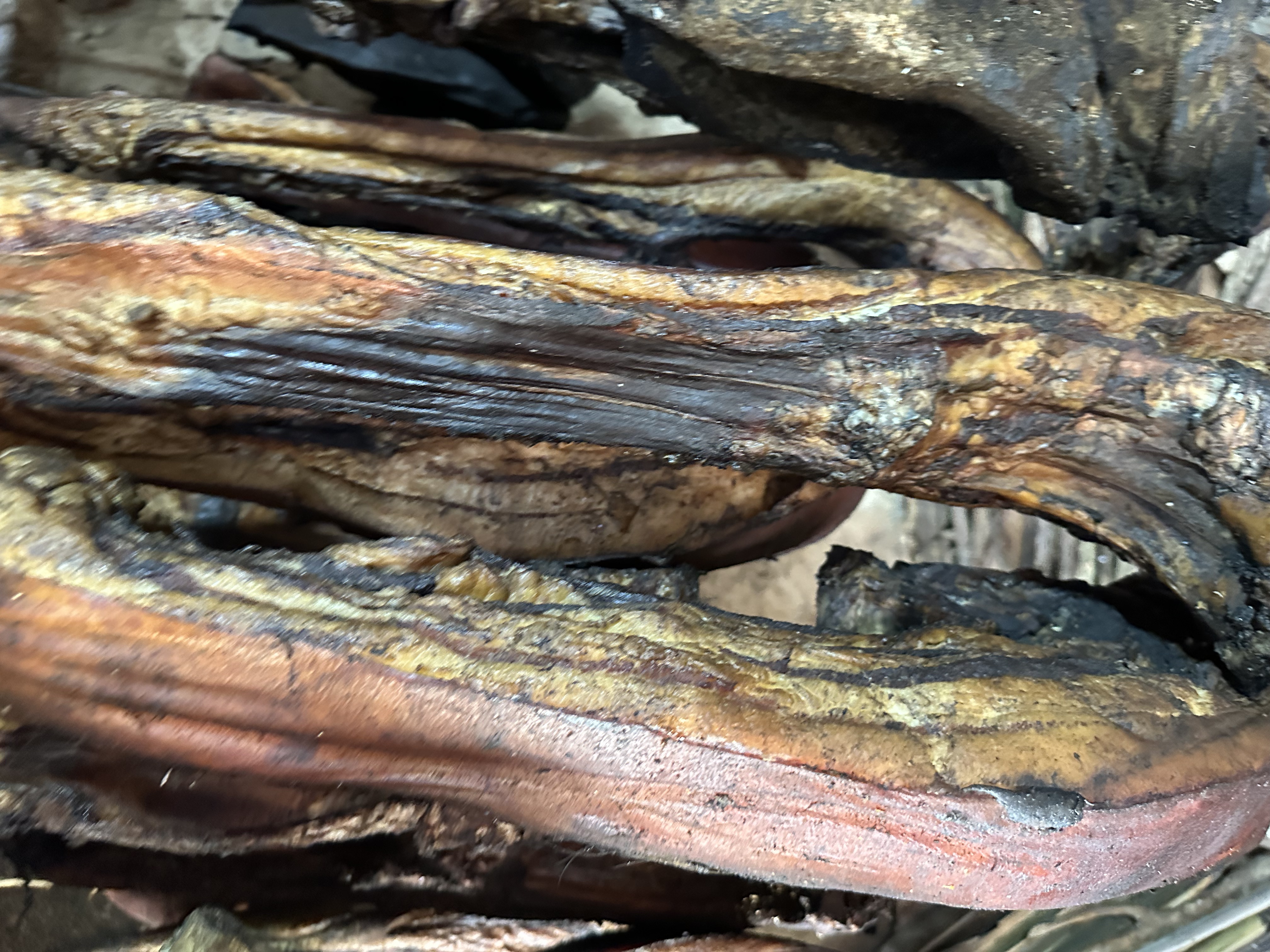 云南正宗农家特产柴火烟熏五花腊肉