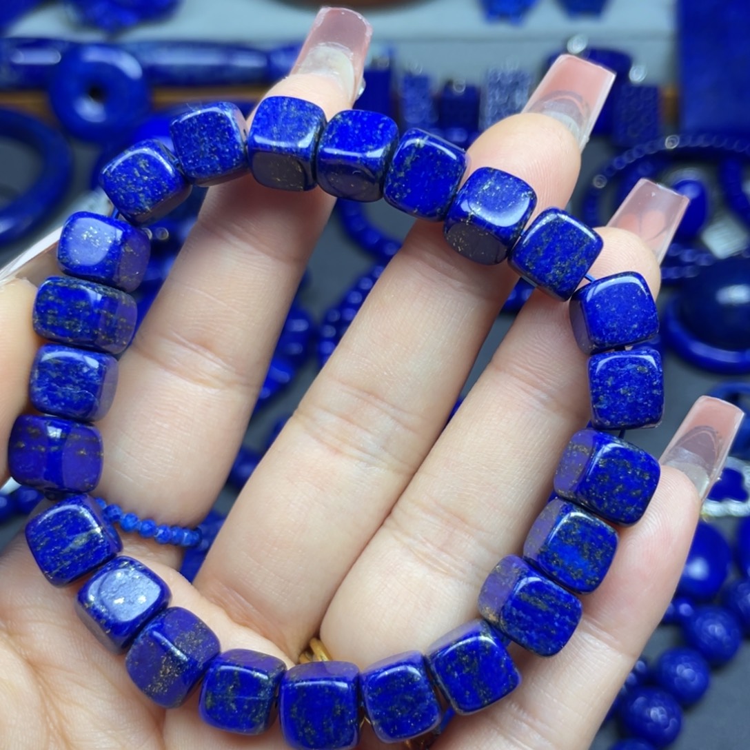 青金石未镶嵌方糖手串