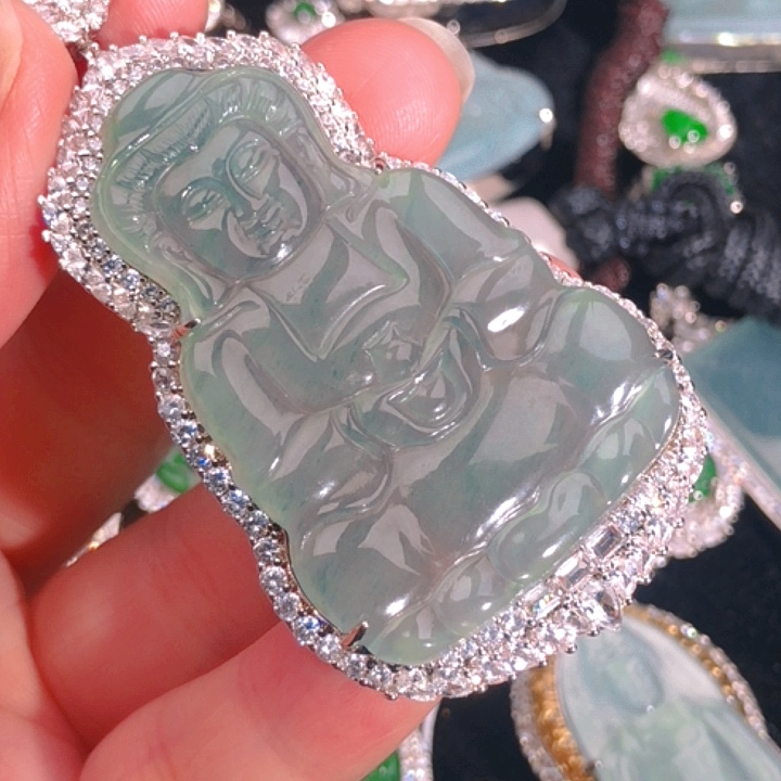翡翠颈饰未镶嵌9，