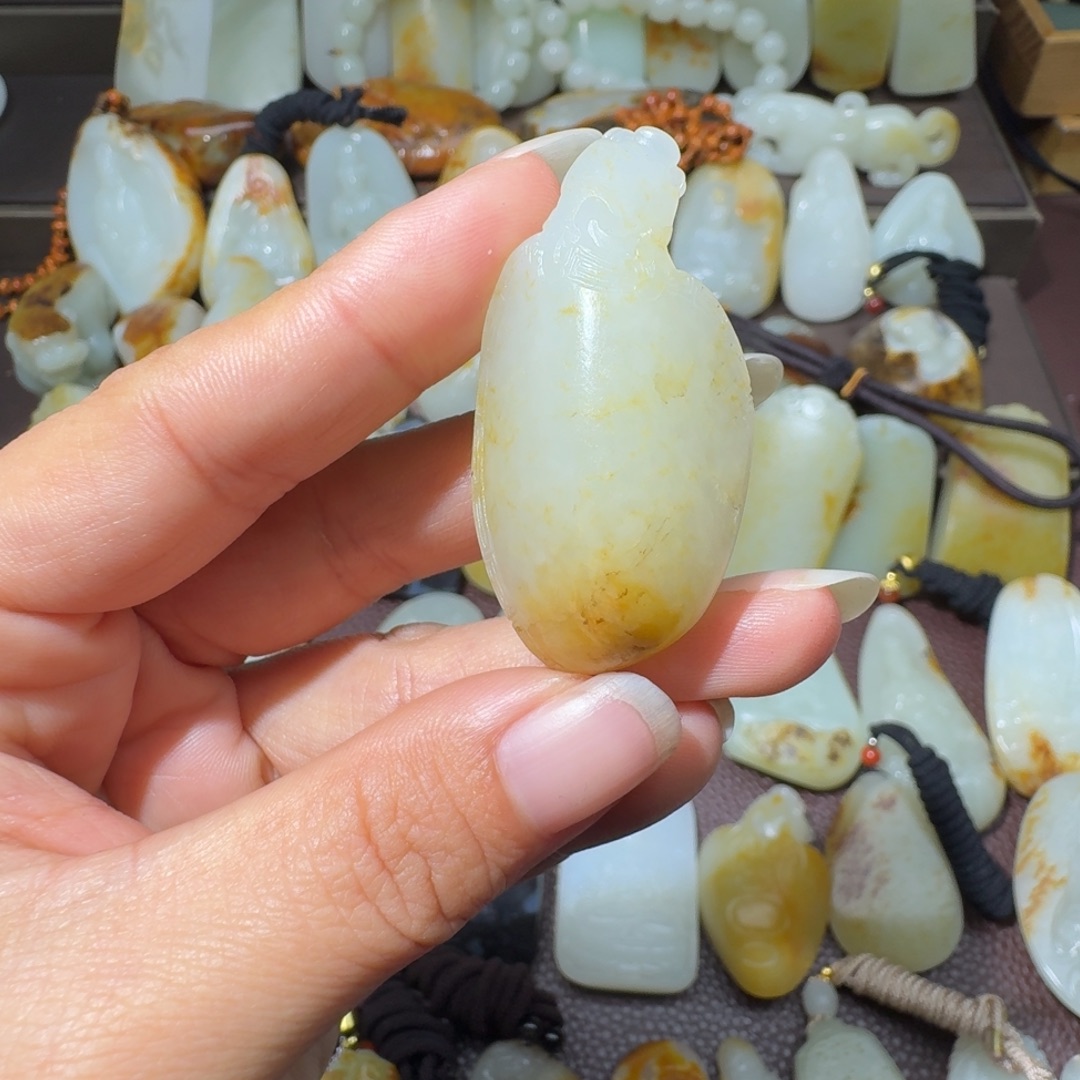 和田玉未镶嵌吊坠(不含链)