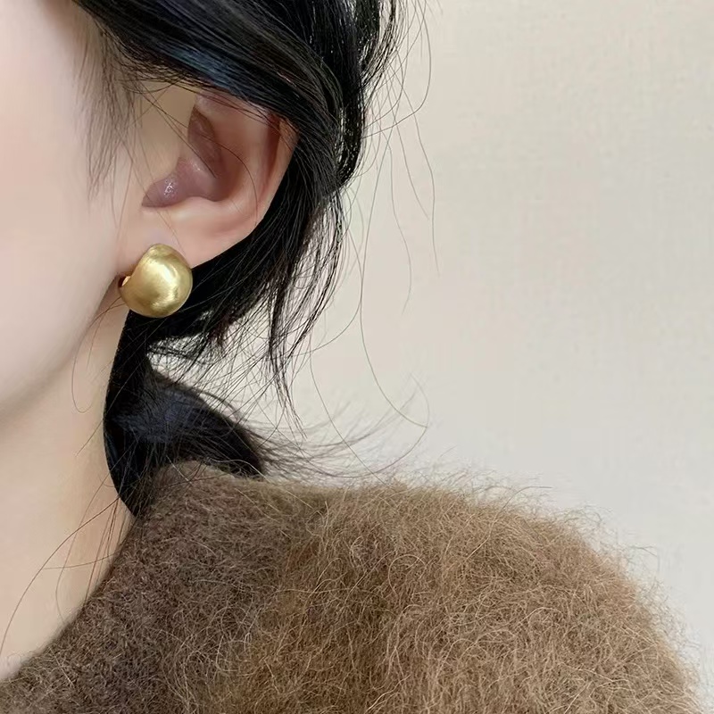 合金锆石耳饰 轻奢风时尚百搭法式小众欧美简约耳饰复古极简气质