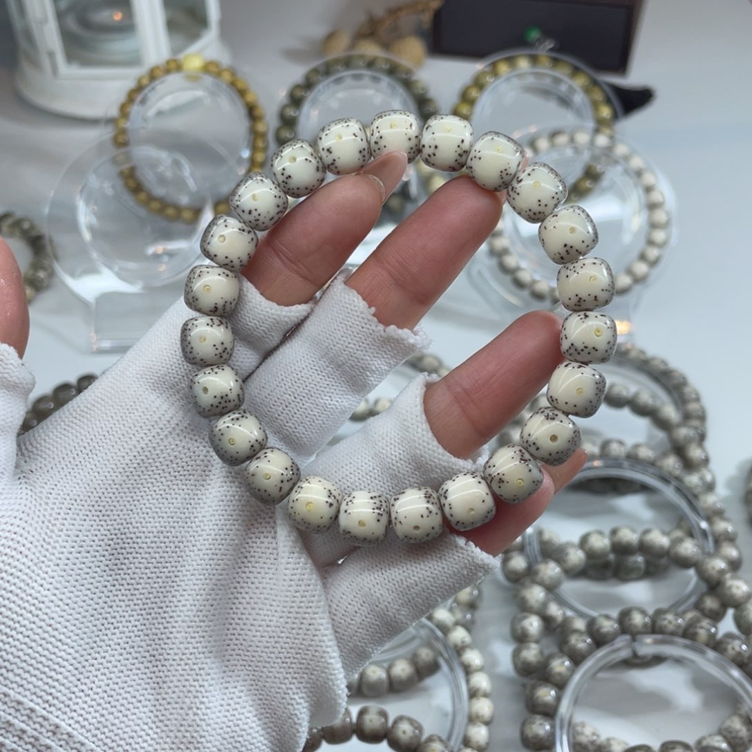 星月菩提手串10/9 通体留白毕业 88