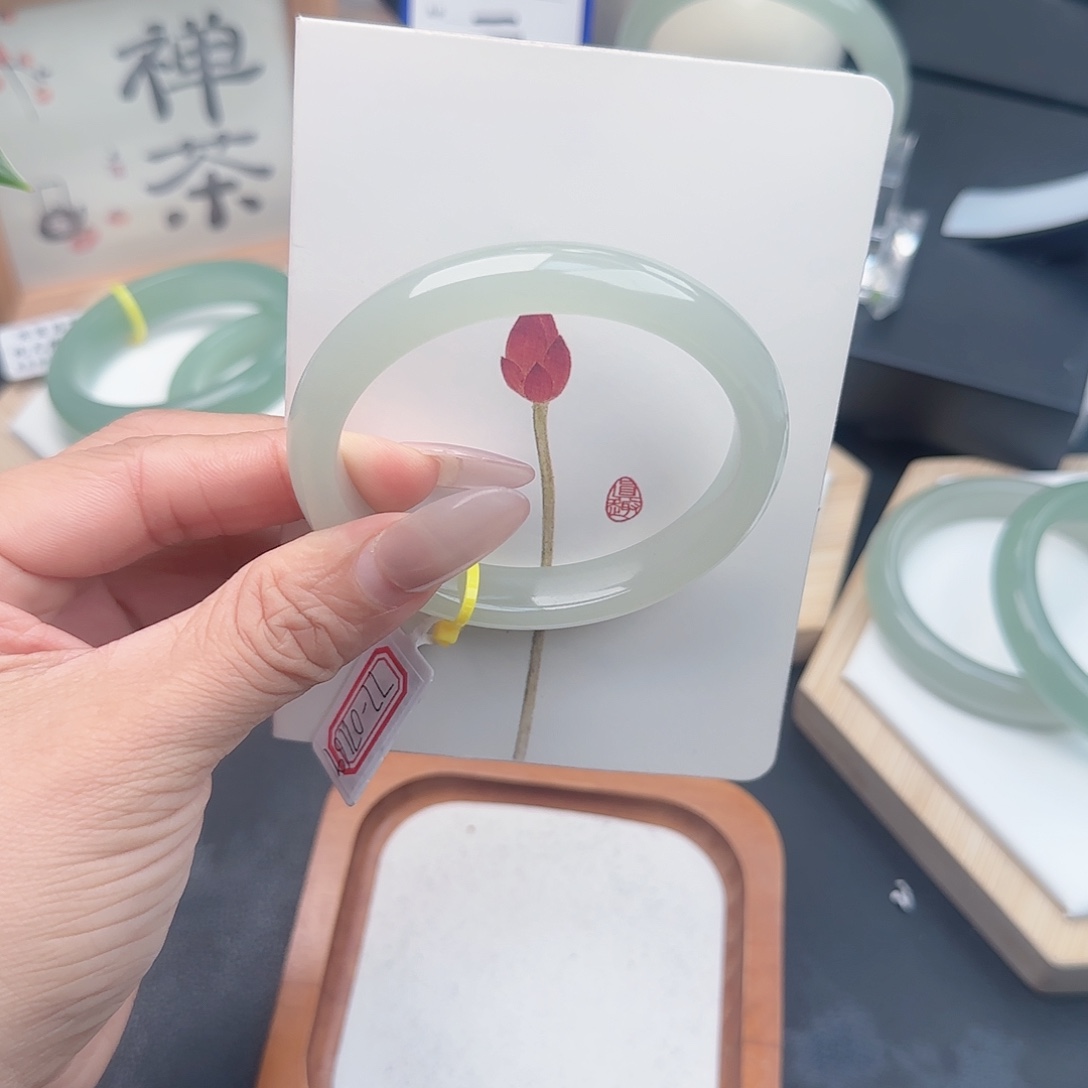 石英质玉未镶嵌手镯56