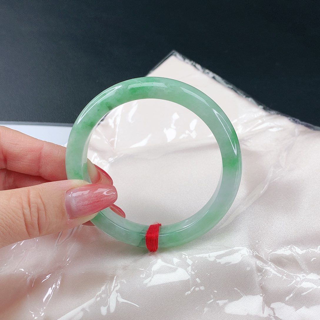 翡翠手镯未镶嵌翡翠142