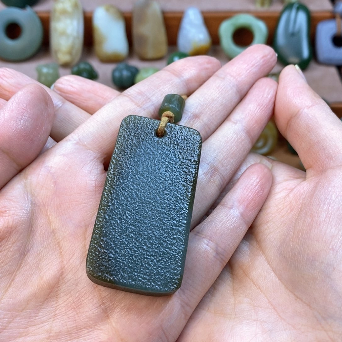 和田玉（糖玉）颈饰未镶嵌