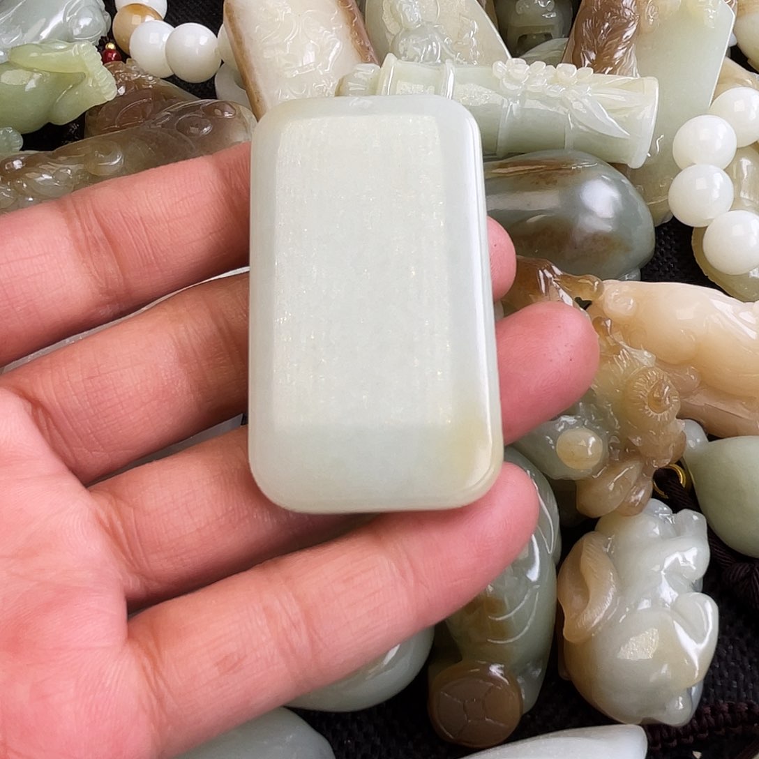 和田玉吊坠(不含链)未镶嵌A****…