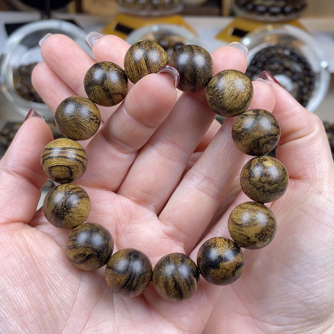 【闪购商品】沉香手串圈*越南芽庄白棋楠留疤