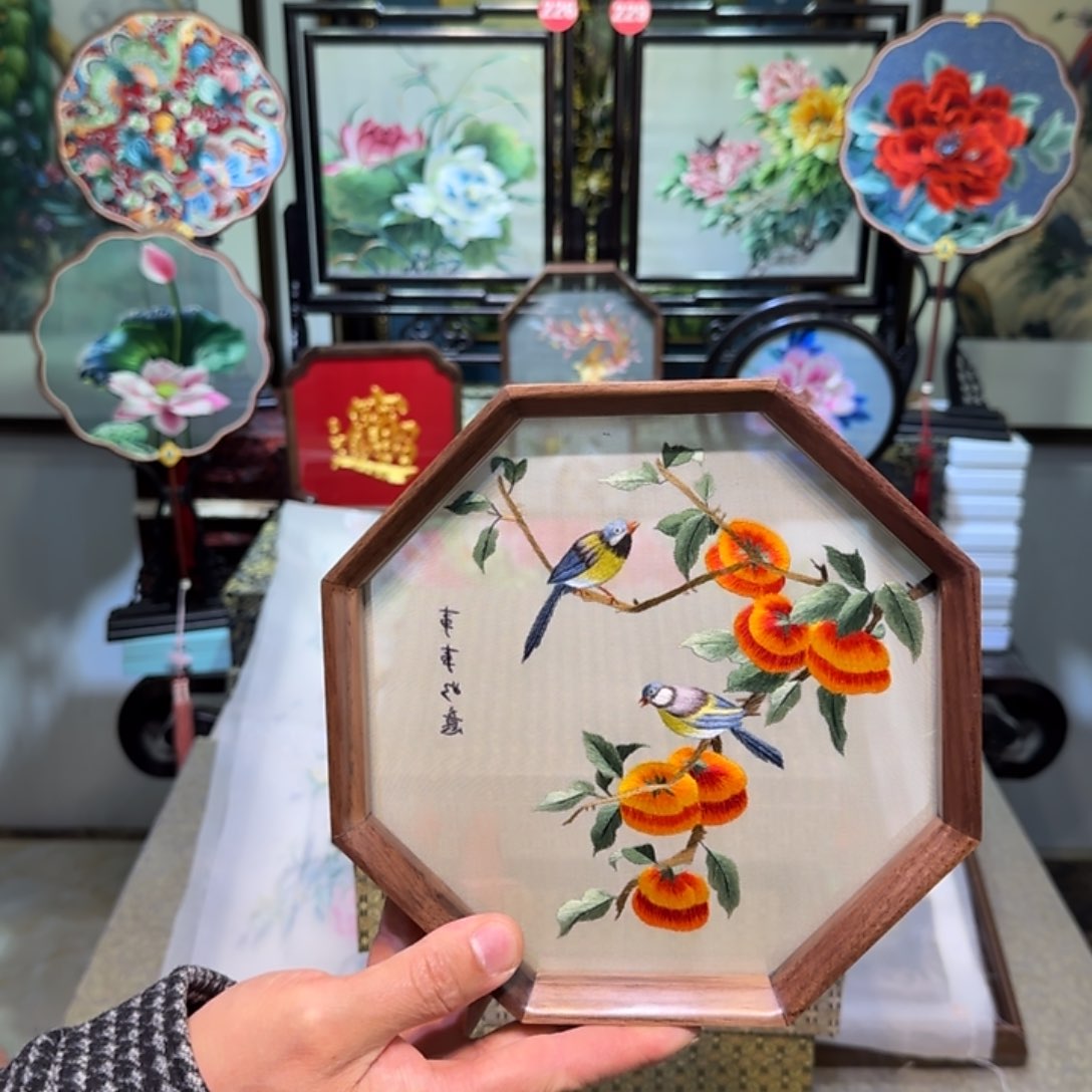 刺绣刺绣工艺精湛