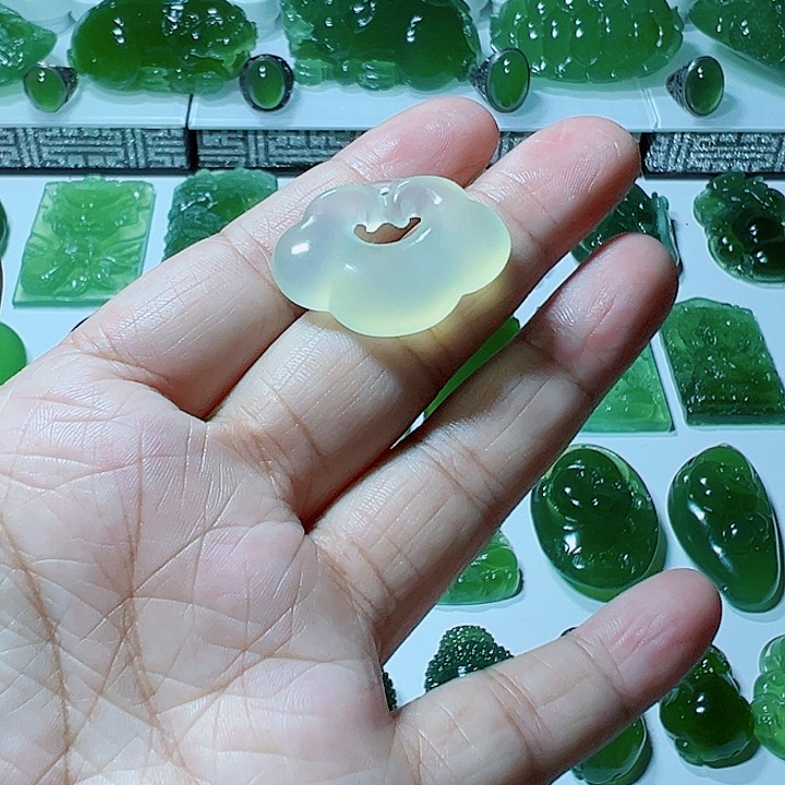 合金蛇纹石玉颈饰