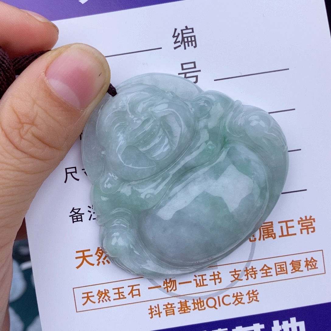 翡翠颈饰未镶嵌佛公