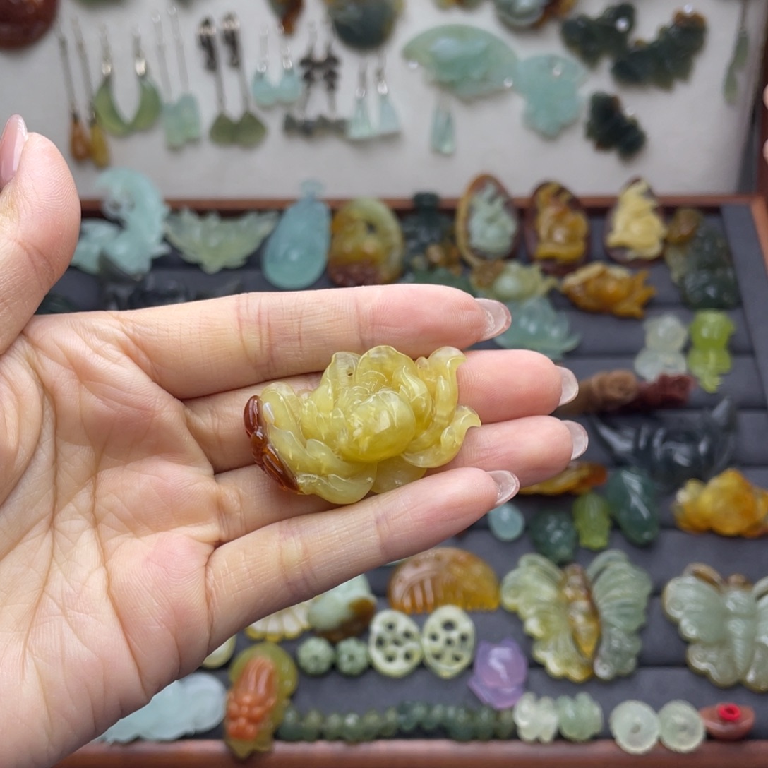 蛇纹石玉合金颈饰