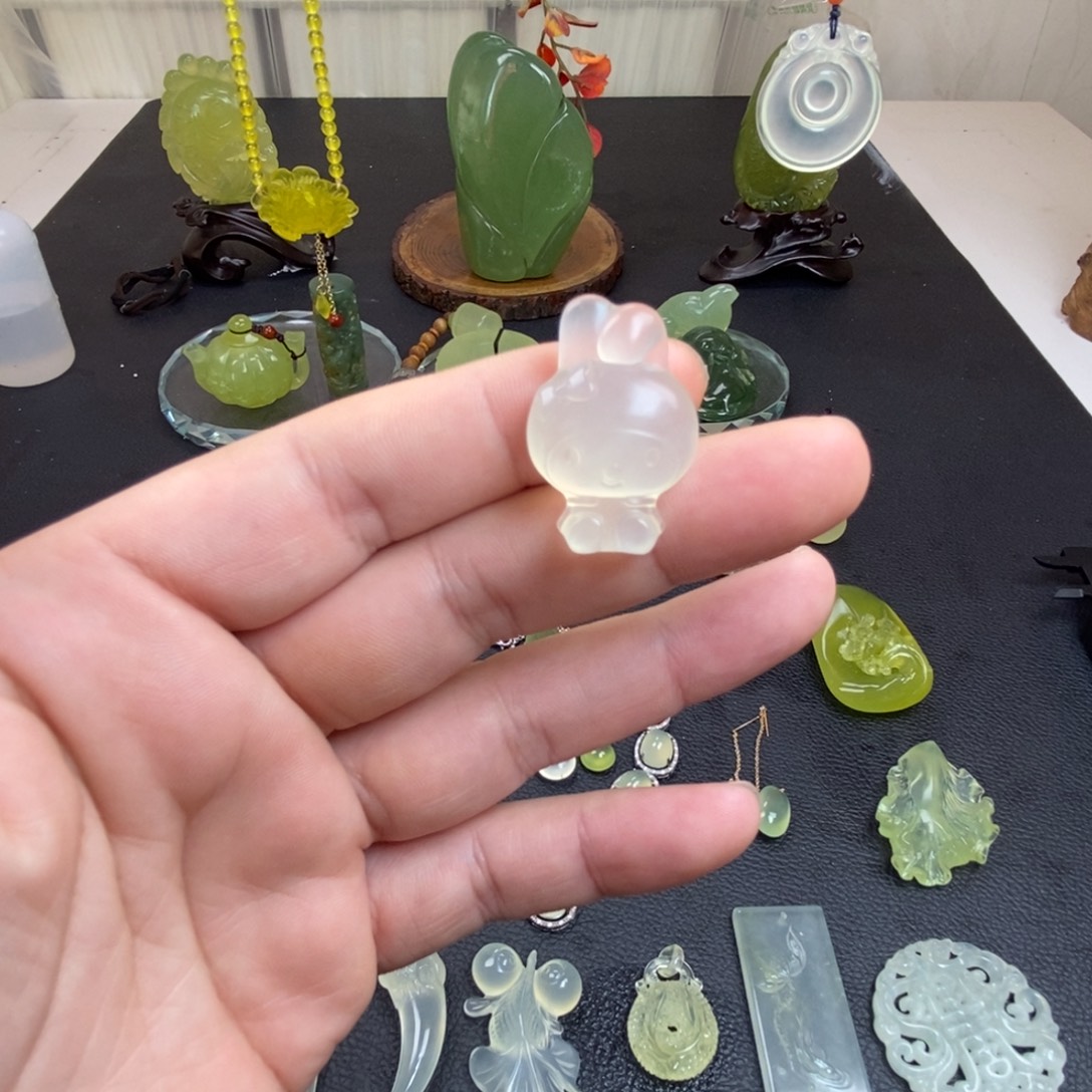 蛇纹石玉合金颈饰