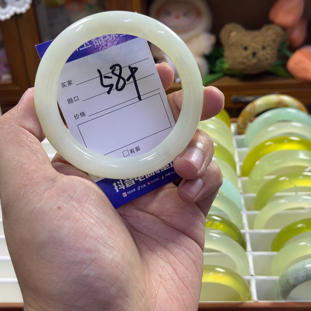 蛇纹石玉未镶嵌手镯331
