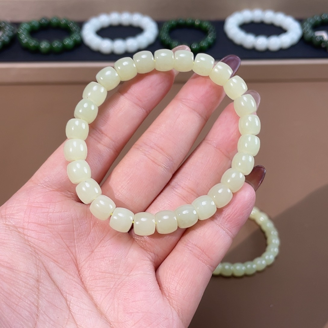 和田玉手链未镶嵌8.0