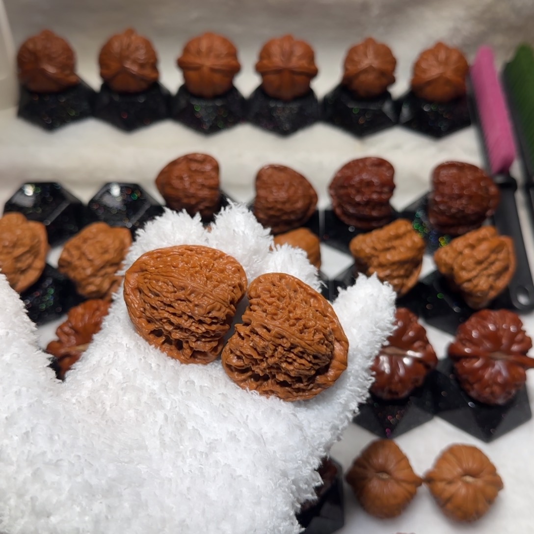 吊坠文玩核桃42三角疆