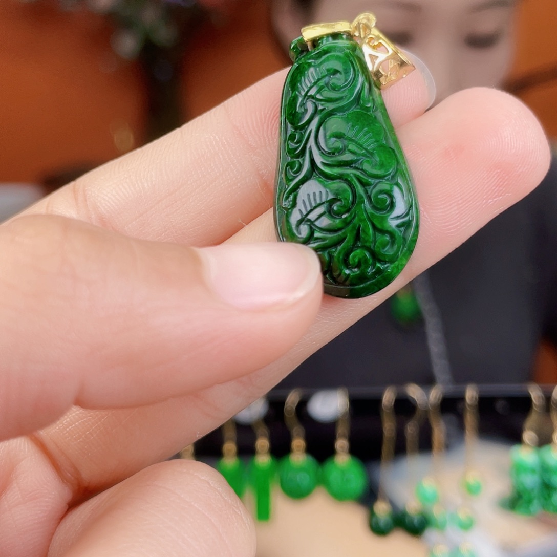 翡翠未镶嵌耳饰饰品