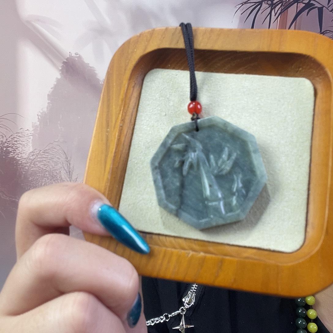 蛇纹石玉未镶嵌吊坠(赠链)