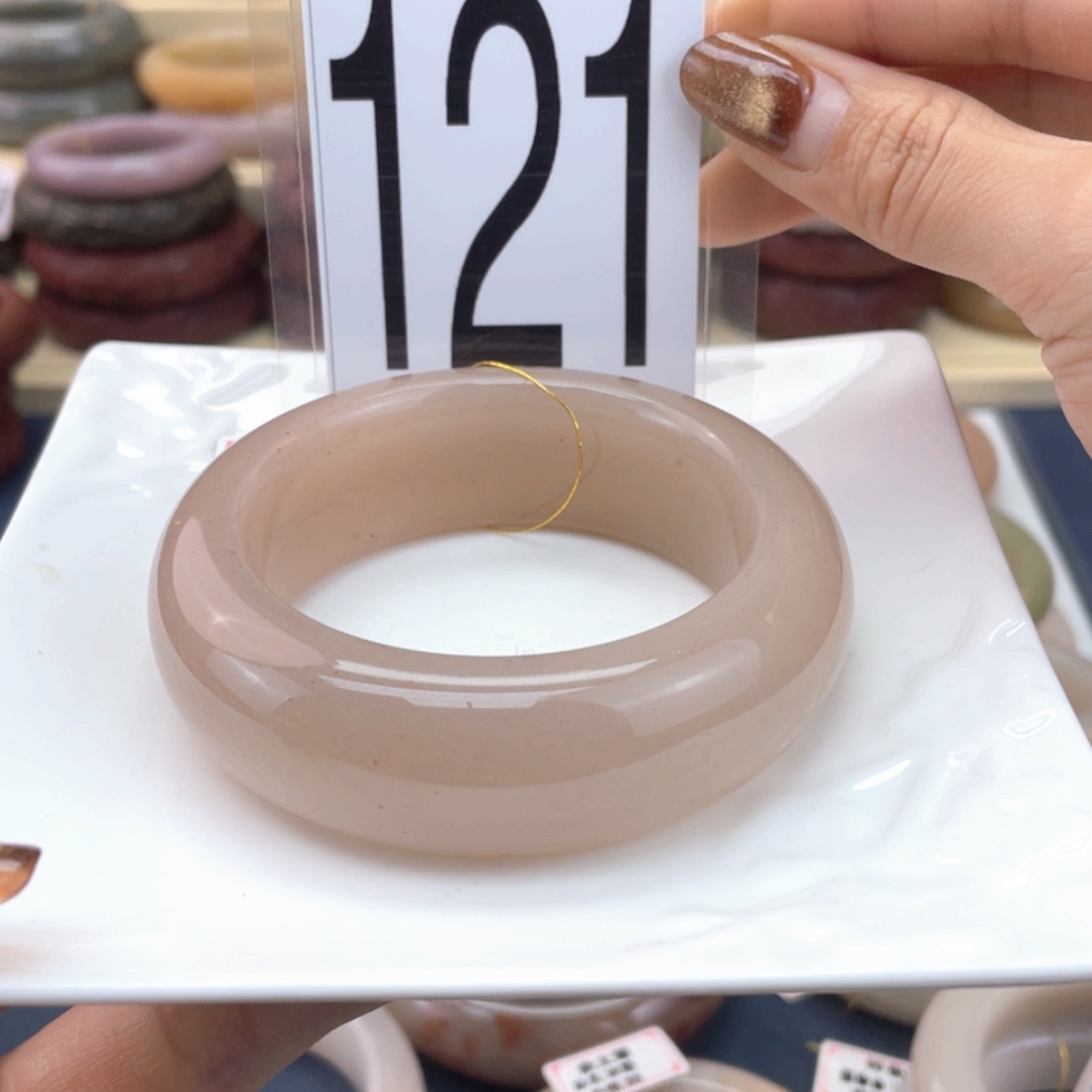 【闪购商品】石英质玉手镯未镶嵌