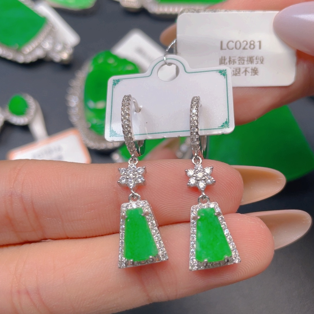 【闪购商品】颈饰银S925镶嵌翡翠翡翠