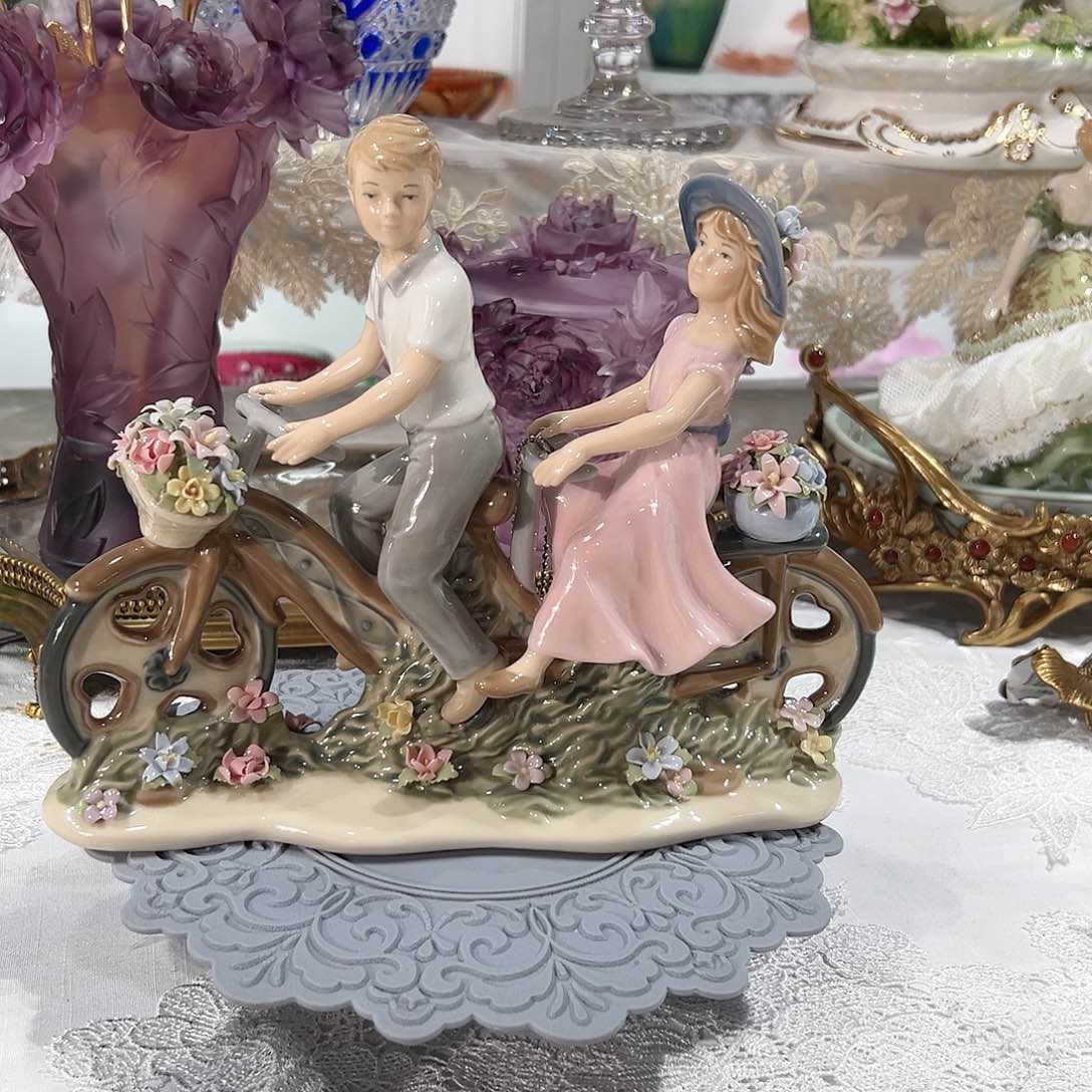 陶瓷0268骨瓷双人情侣自行车摆件