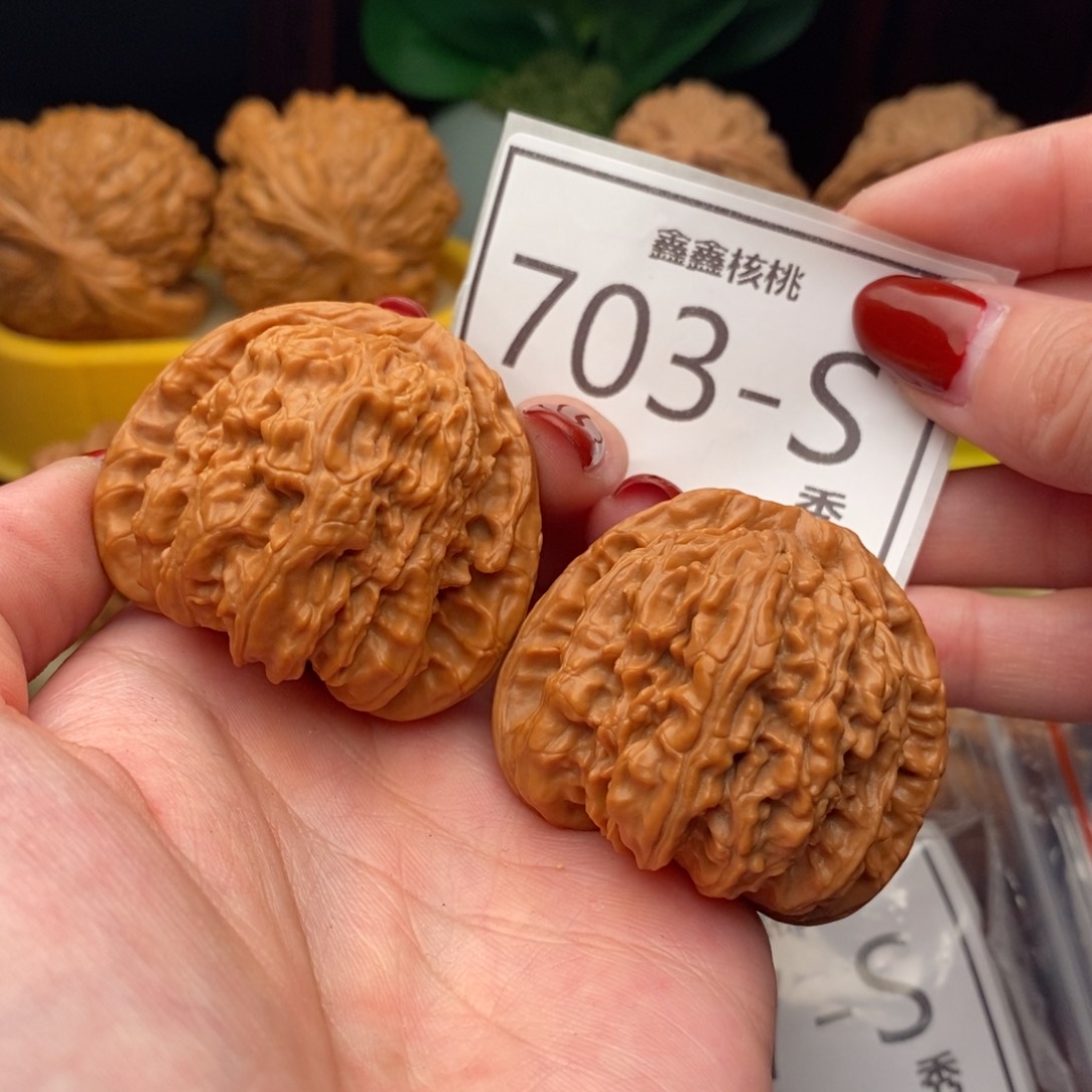 文玩核桃把件白狮44