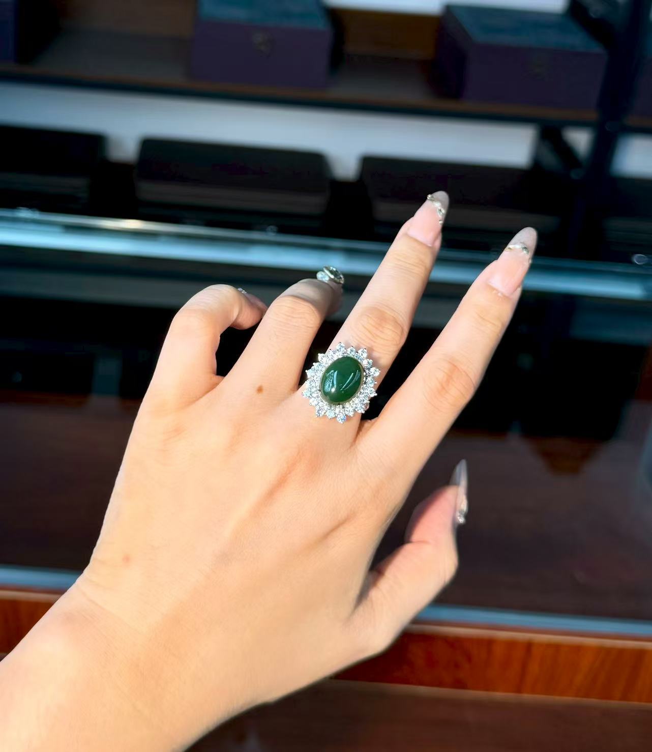  太阳花碧玉戒指-和田玉 超好的碧玉蛋面