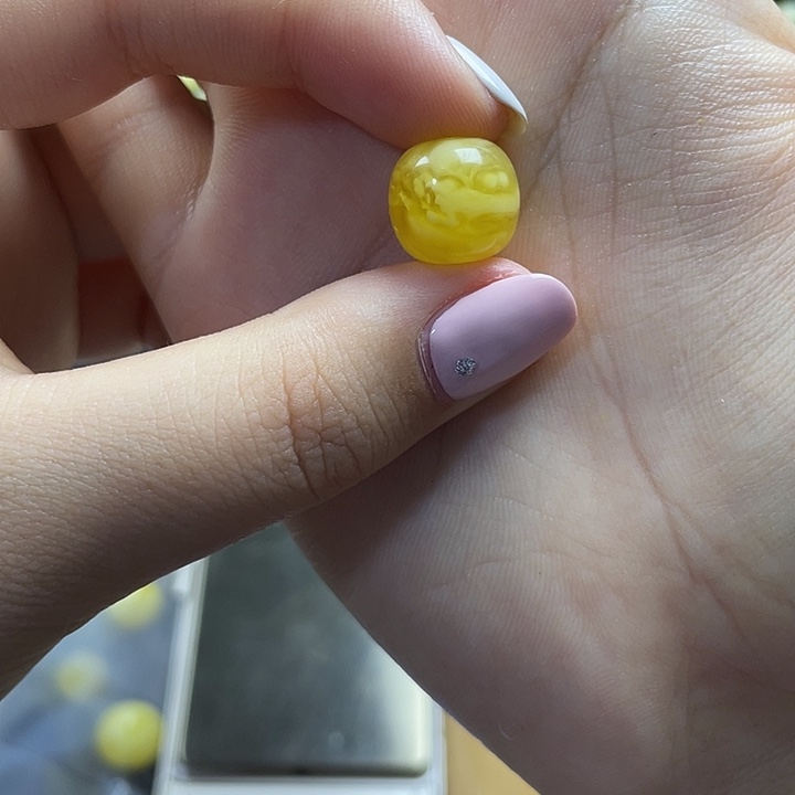 琥珀未镶嵌珠宝奇石12.2 12.6微瑕