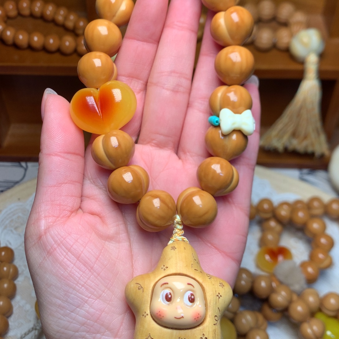 猴头核桃把件16高定屁桃手持定制