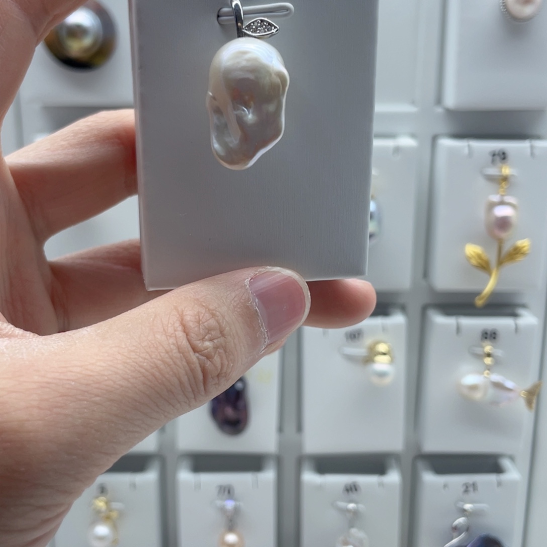 淡水珍珠颈饰合金