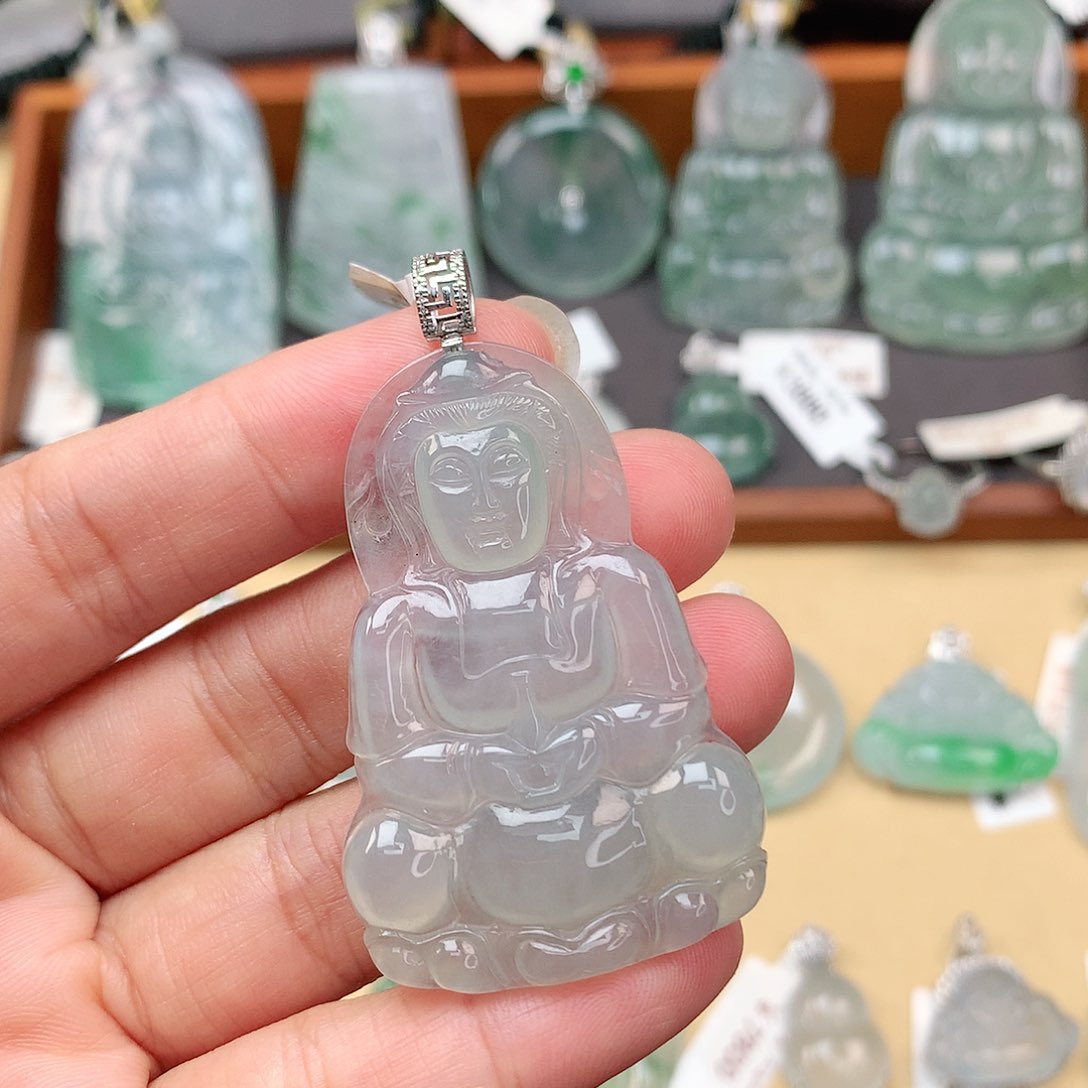 翡翠颈饰18K金镶嵌观音