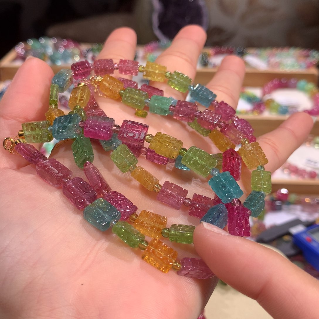 碧玺多样性发货一件未镶嵌