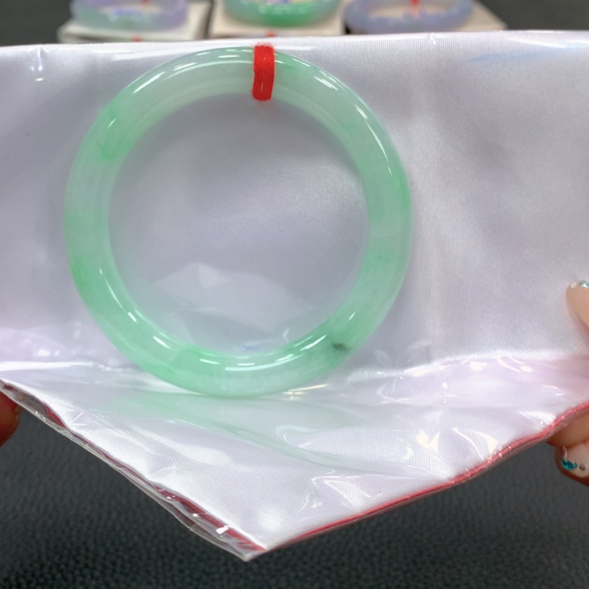 【闪购商品】翡翠手镯未镶嵌翡翠