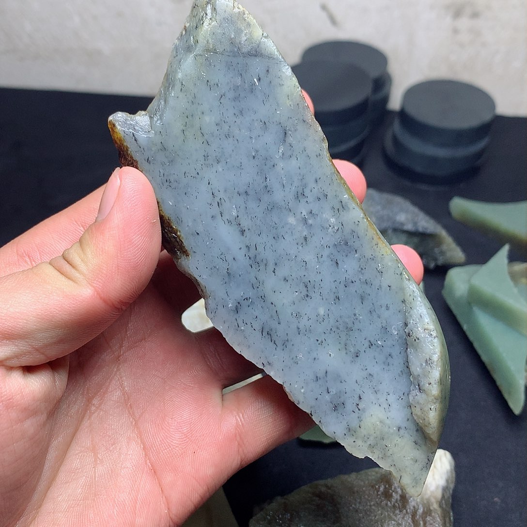 和田玉（糖玉）珠宝半成品足铂镶嵌