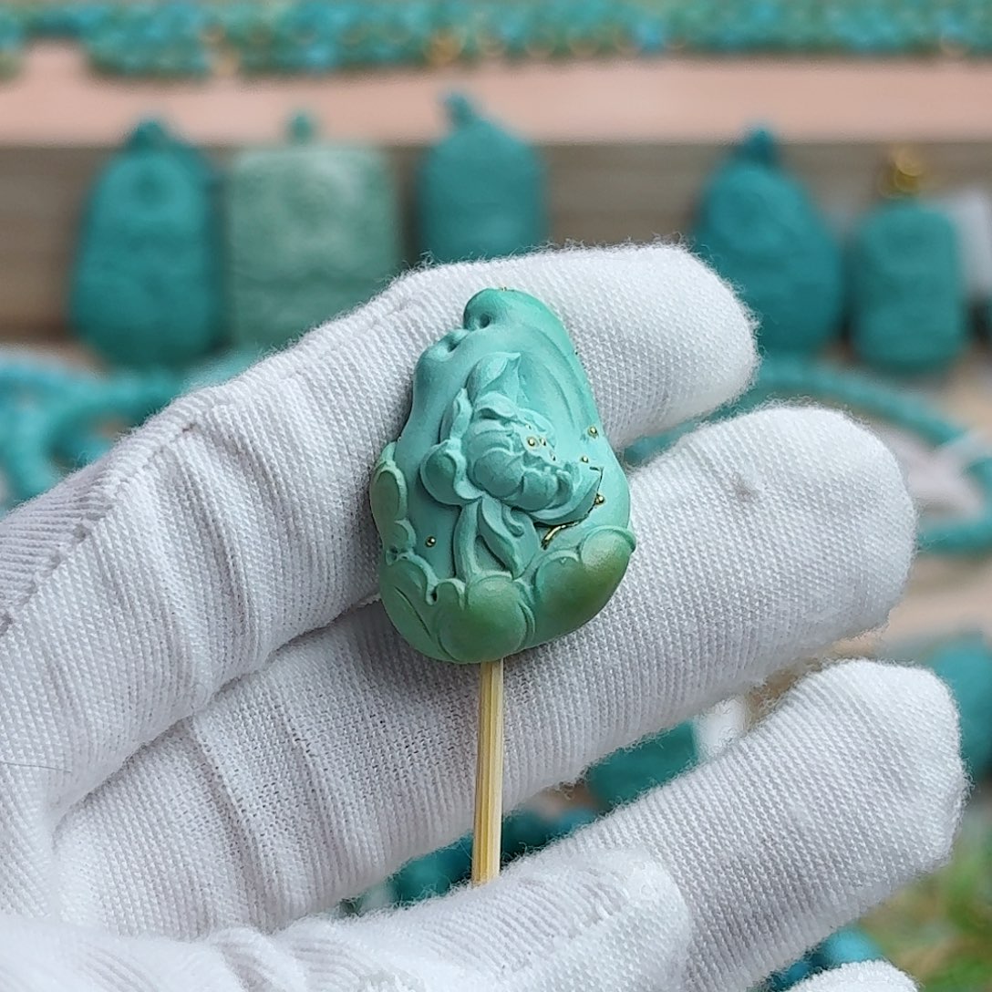 绿松石未镶嵌珠宝奇石