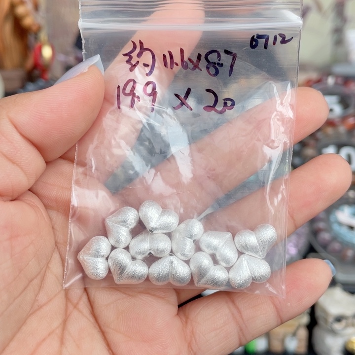 水晶手串未镶嵌拉丝银屁桃多样性发其一