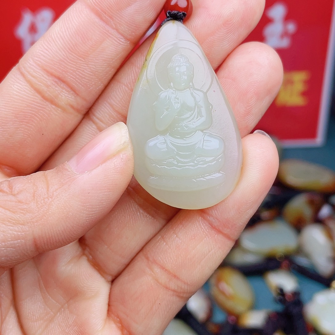 和田玉颈饰未镶嵌