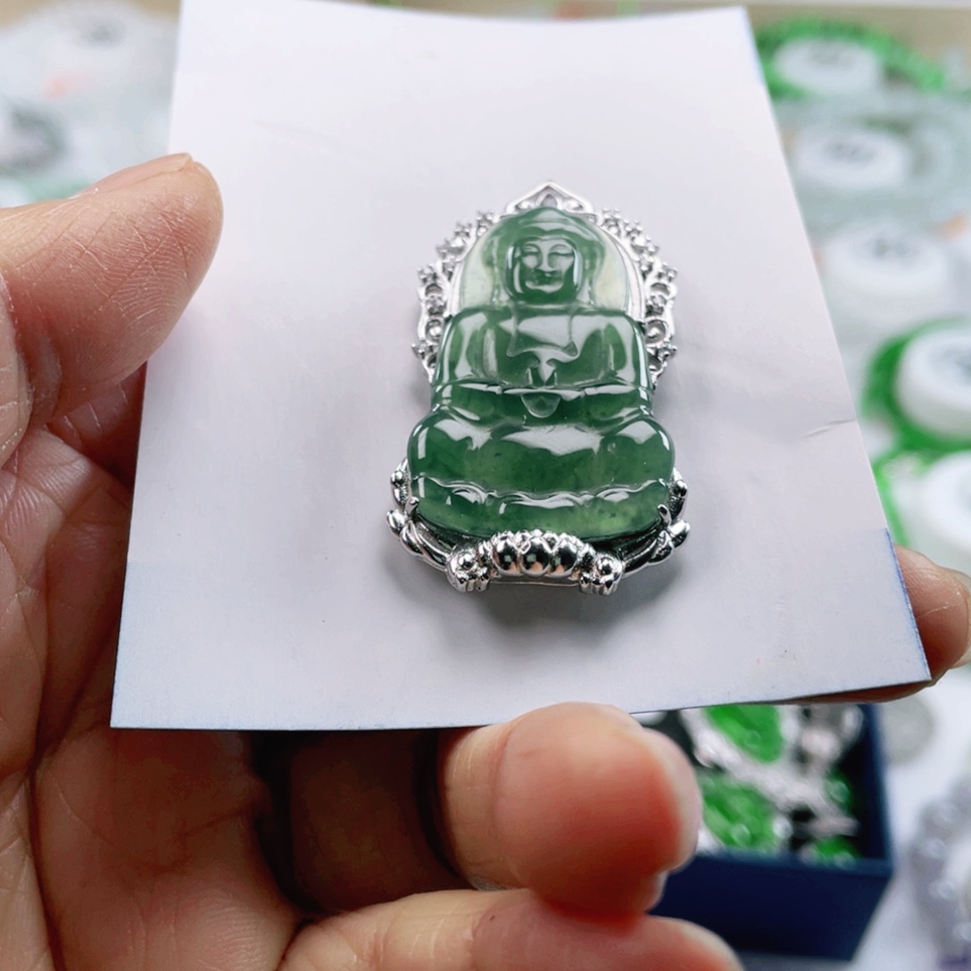 翡翠手链未镶嵌天然翡翠吊坠