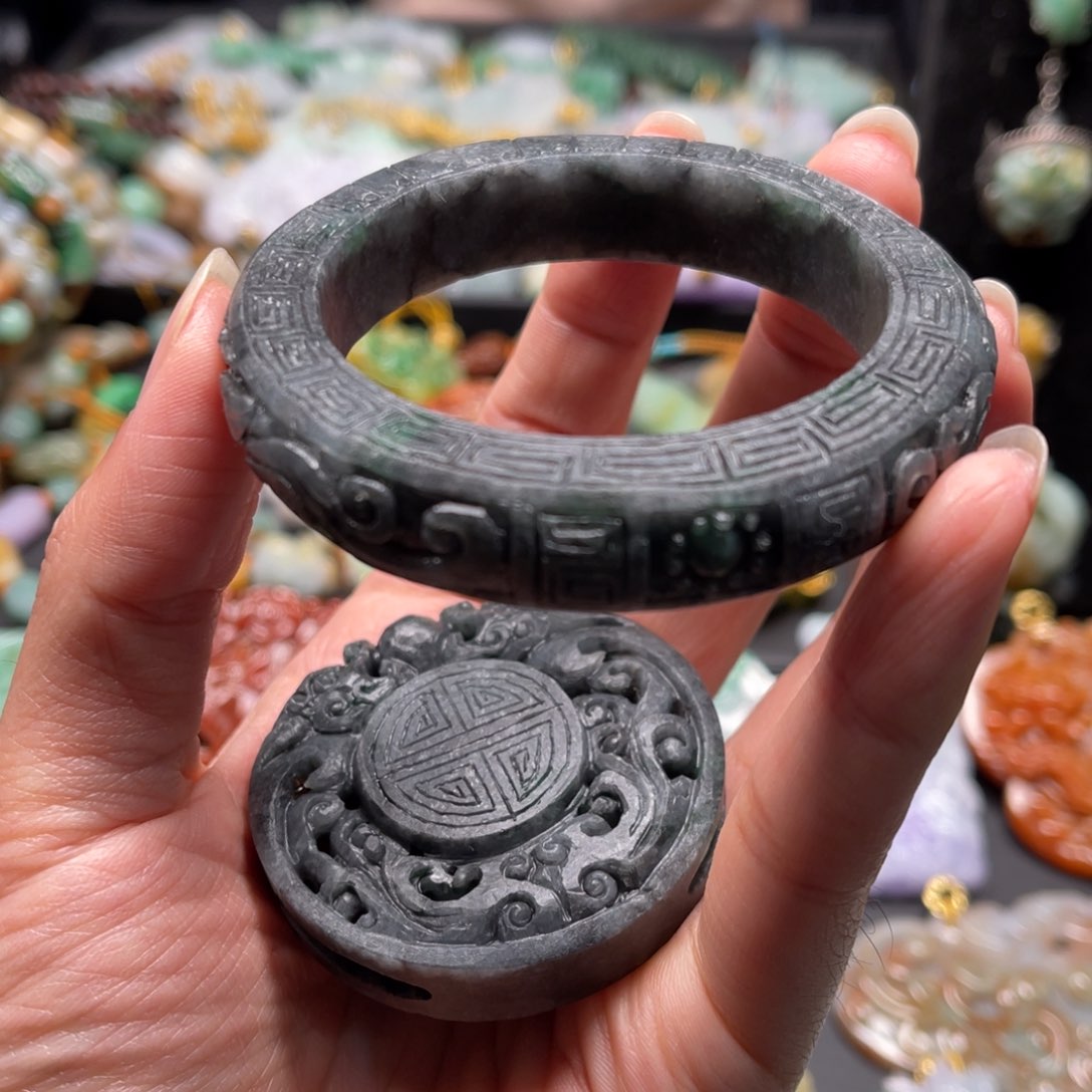 定制翡翠未镶嵌cvvvbhbbbbbbgh