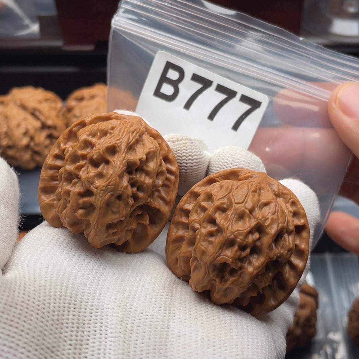 【闪购商品】文玩核桃吊坠B777野狼38