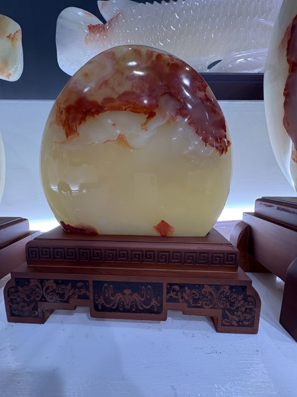 靠山-阿富汗玉石摆件