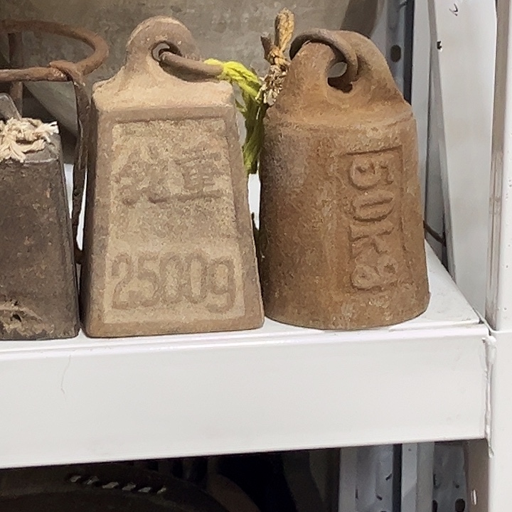 @***@大叶紫檀（黑酸枝木类）大铁坨2个