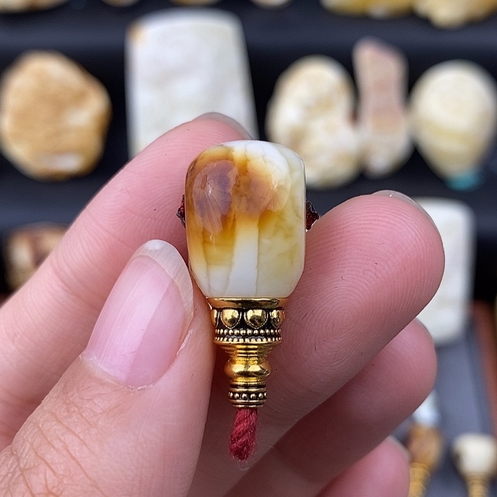 琥珀未镶嵌裸石12三通c760