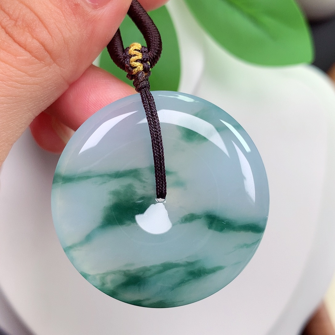 颈饰未镶嵌翡翠平安扣 38.4x5.9mm