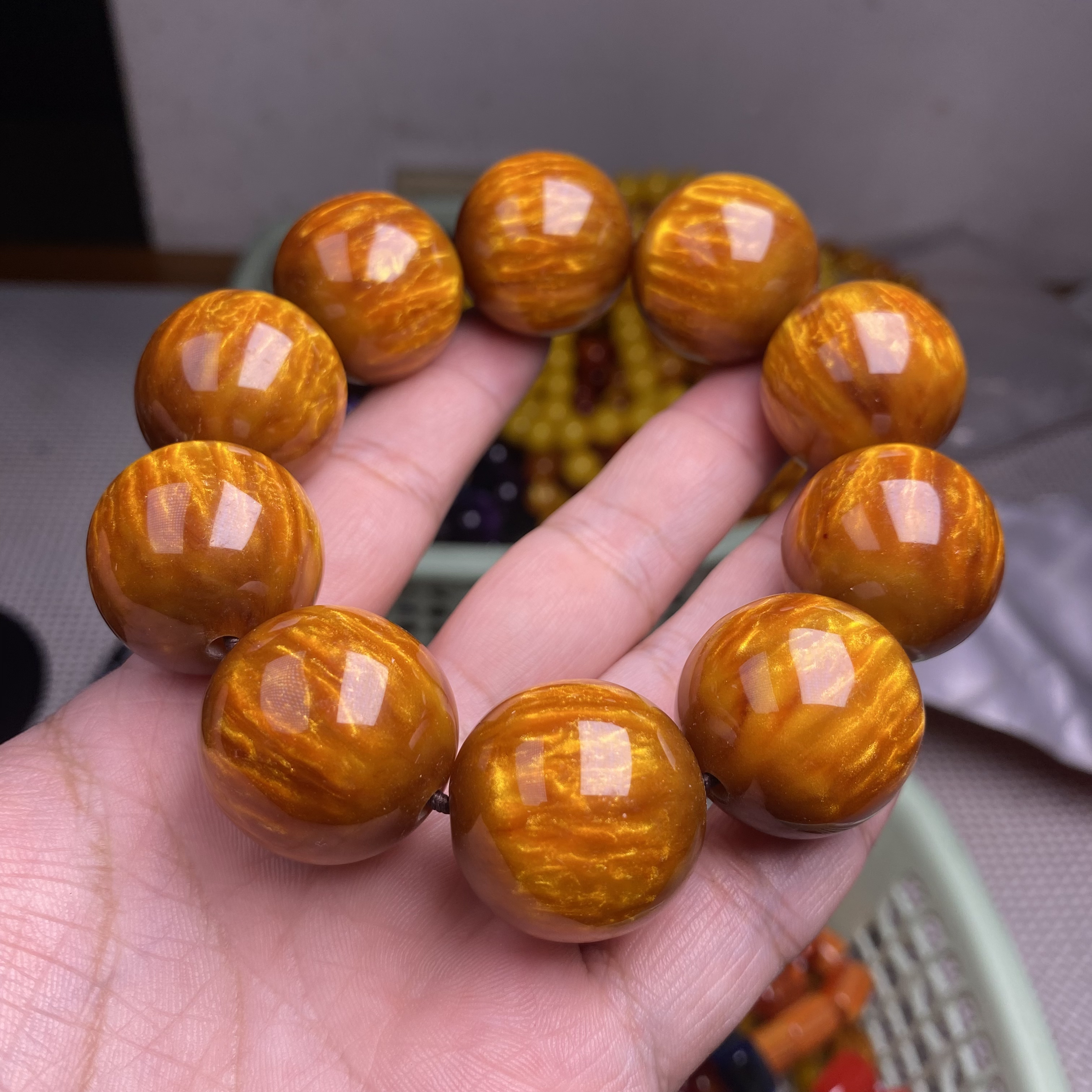 B636  25老料金丝海松蜜手串   