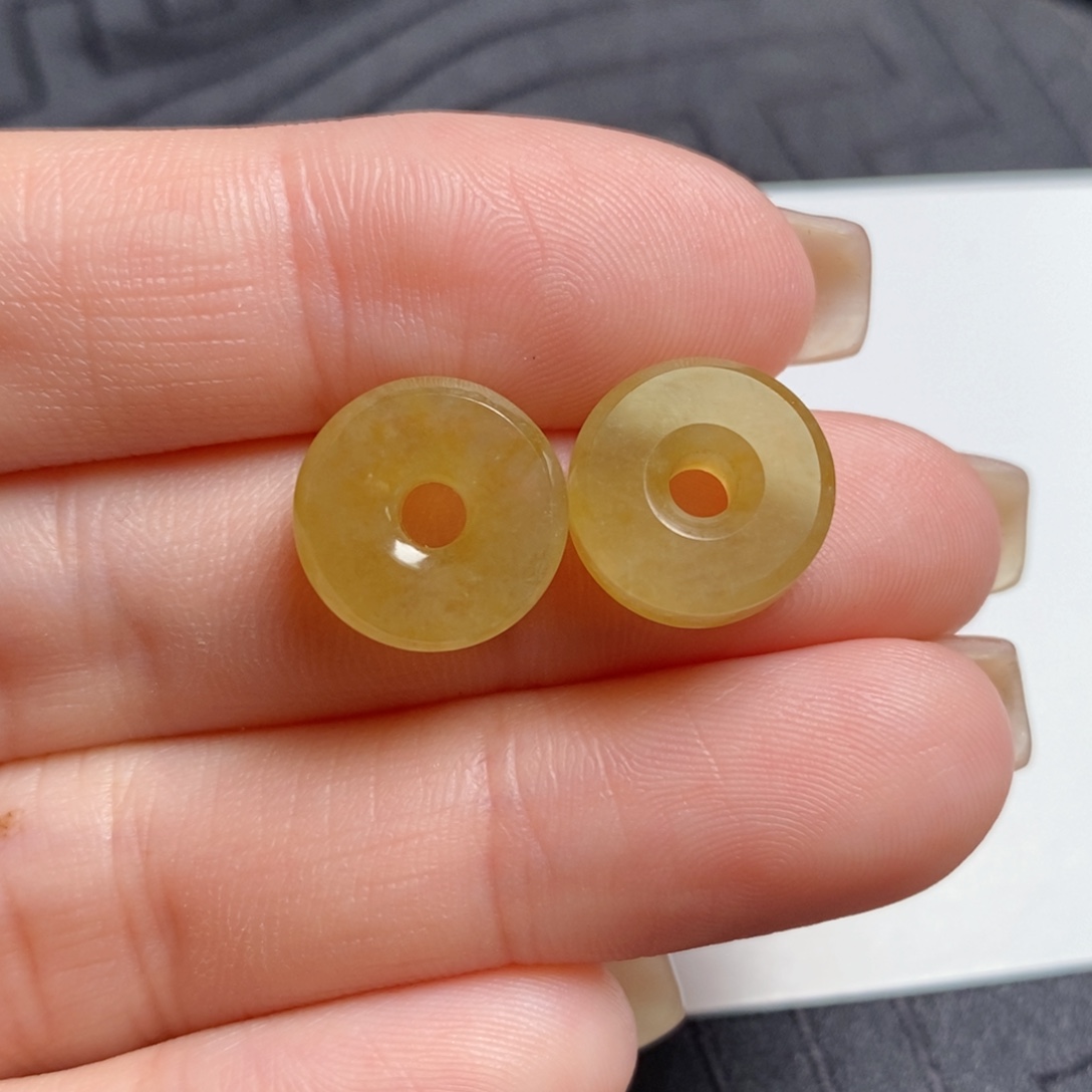 翡翠未镶嵌耳饰黄翡路路通