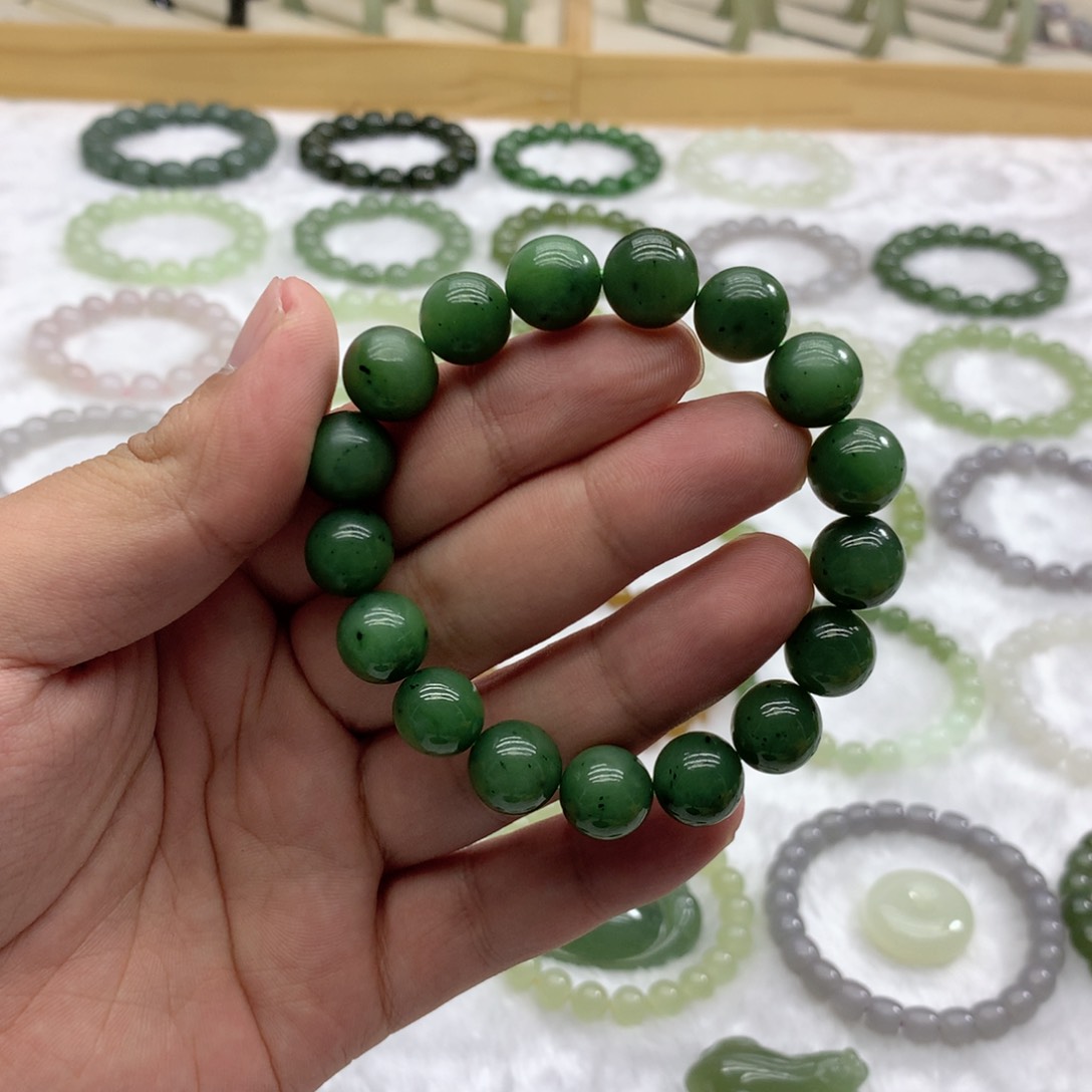 未镶嵌手串和田玉（猕猴桃碧玉11.8）