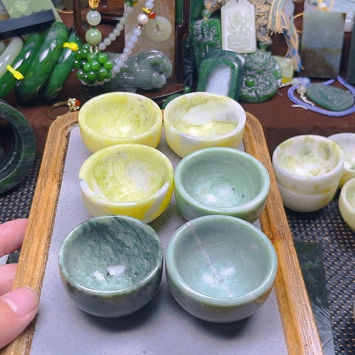 和田玉未镶嵌珠宝半成品宁****叔