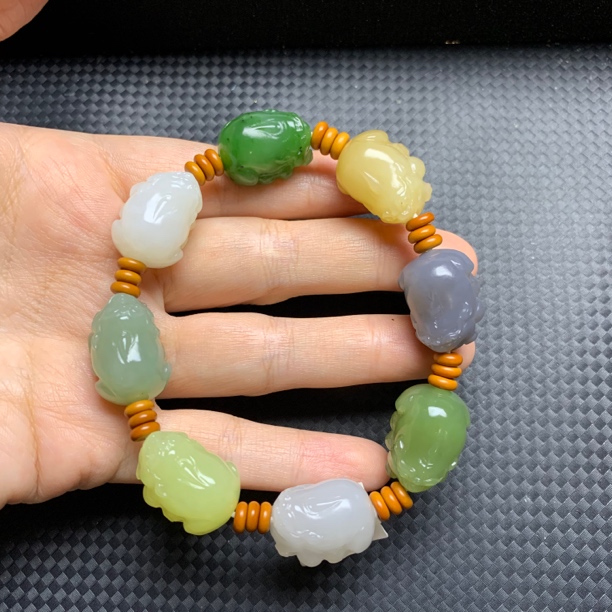 和田玉多宝貔貅手串