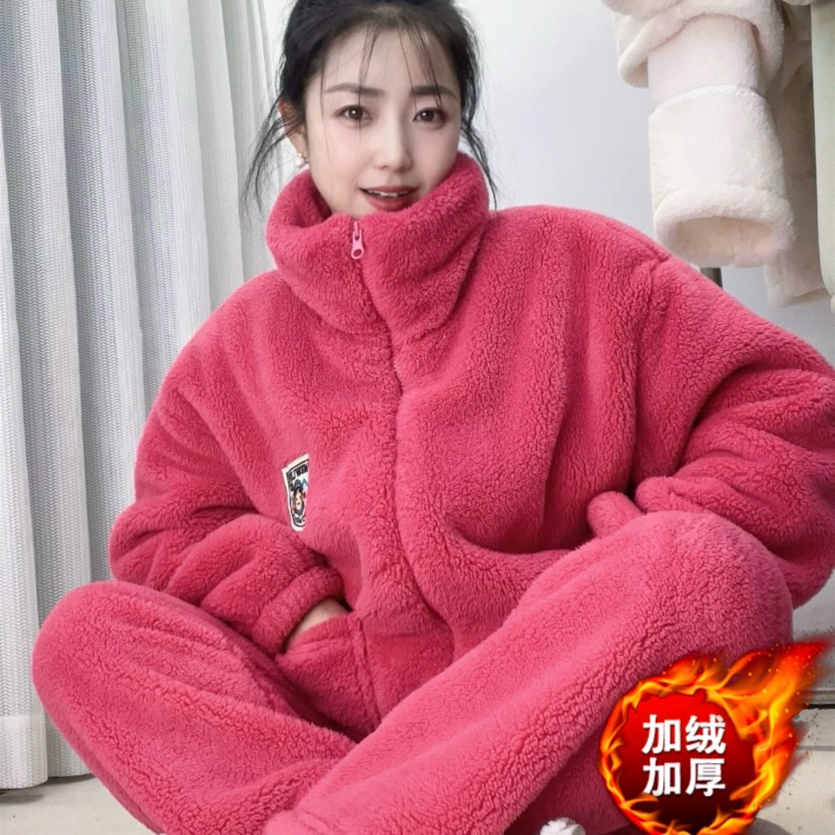 冬季时尚新款加绒加厚可外穿雪地绒刺绣小熊立领情侣家居服套装