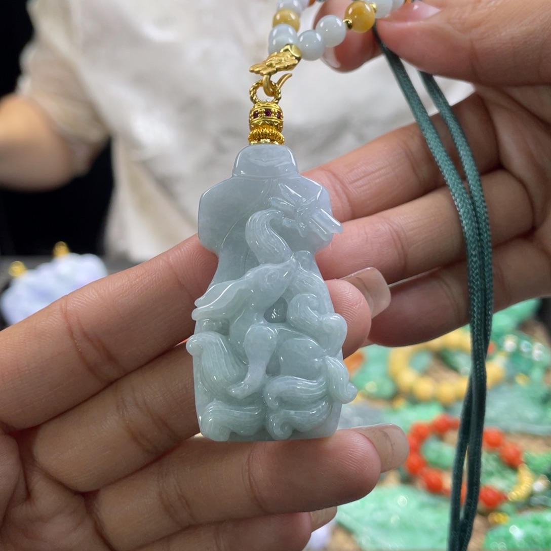 翡翠颈饰未镶嵌代编织